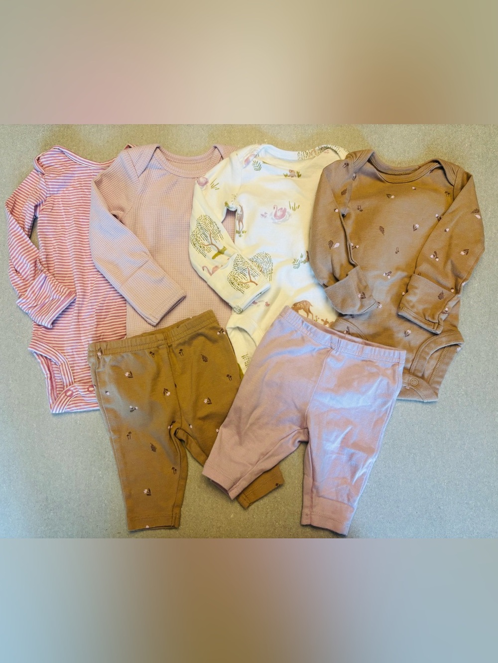 Carter’s Bundle - Picture 2 of 2